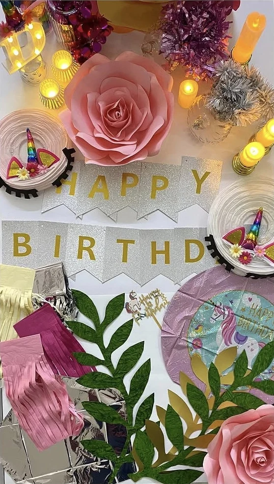 Banner, leaves and toppers